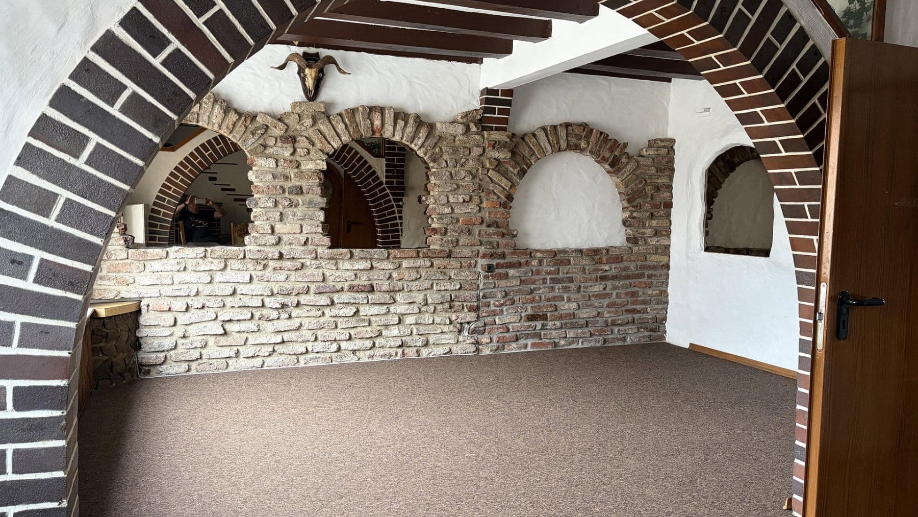 Prodej nebytového prostoru 950 m², Bergheim, Severní Porýní-Vestfálsko Prodej nebytového prostoru 950 m², Bergheim, Severní Porýní-Vestfálsko
