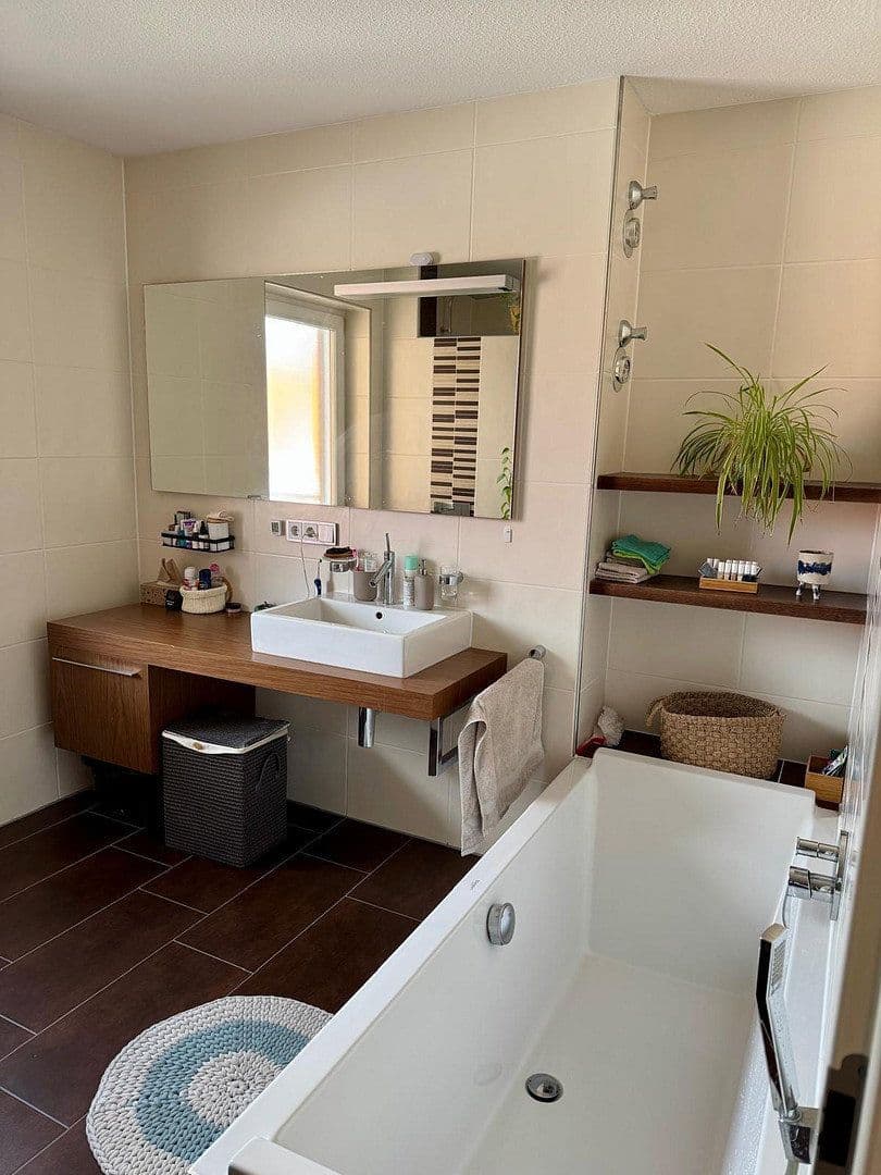 Pronájem bytu 2+1 70 m², Berckhauserstraße 12, Nürnberg, Bavorsko Pronájem bytu 2+1 70 m², Berckhauserstraße 12, Nürnberg, Bavorsko