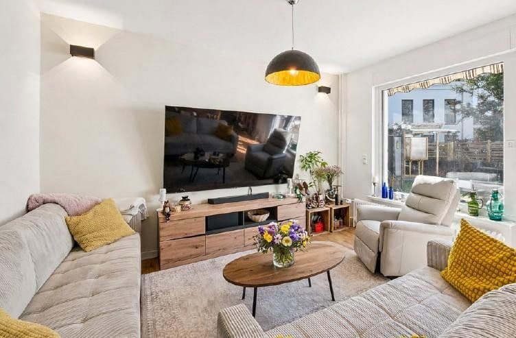 Prodej domu 80 m², pozemek 200 m², Insterburgallee 22B, Berlin, Berlín Prodej domu 80 m², pozemek 200 m², Insterburgallee 22B, Berlin, Berlín