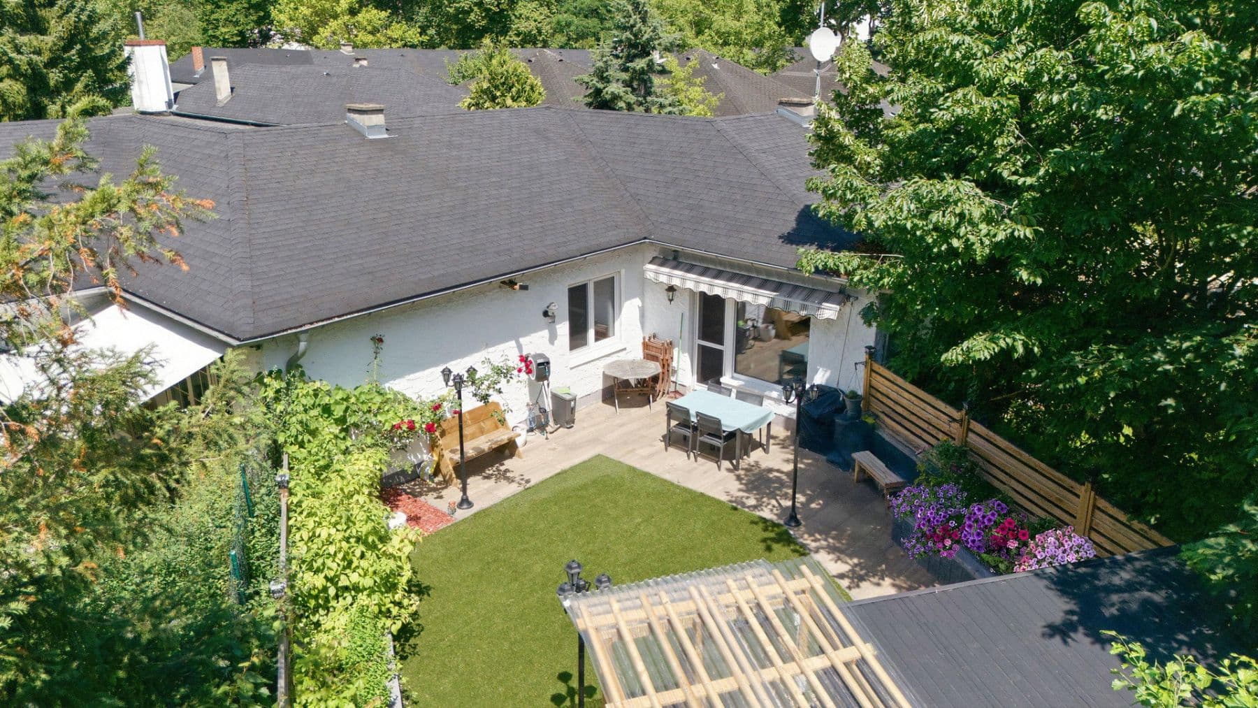 Prodej domu 80 m², pozemek 200 m², Insterburgallee 22B, Berlin, Berlín Prodej domu 80 m², pozemek 200 m², Insterburgallee 22B, Berlin, Berlín