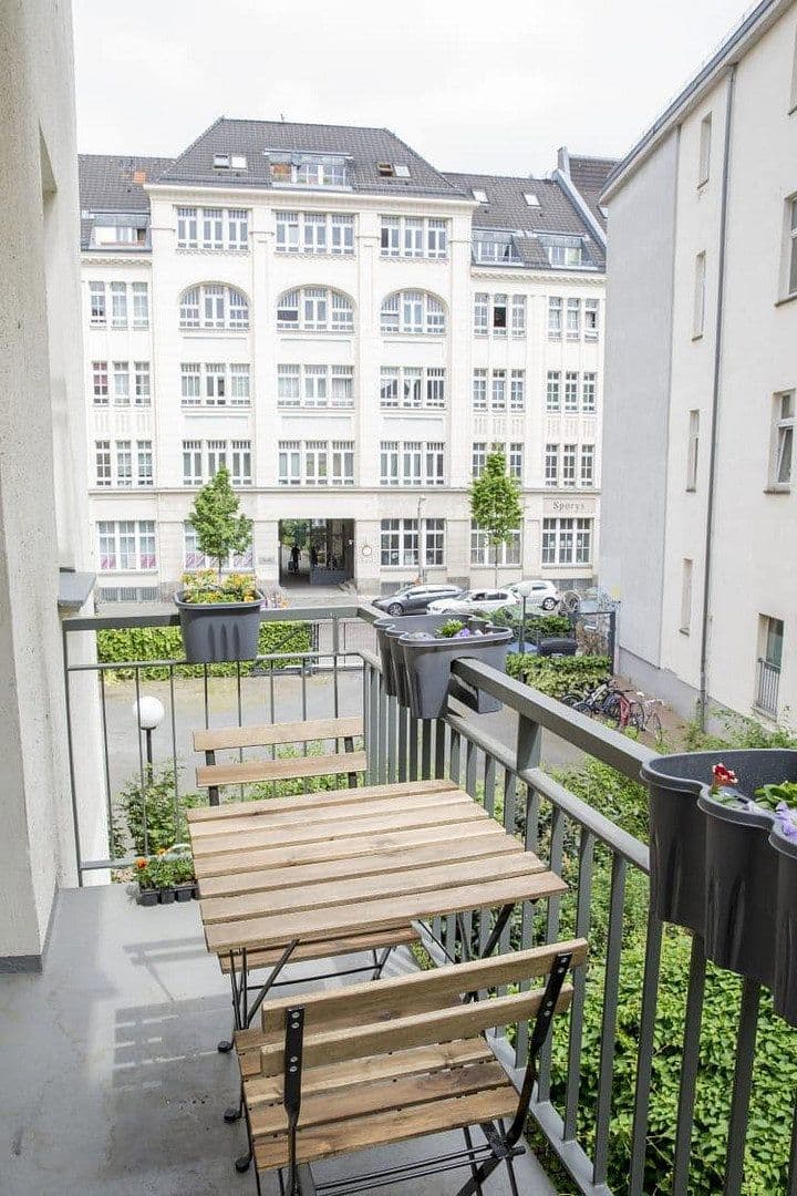 Prodej bytu 2+1 57 m², Ohmstr. 9, Berlin, Berlín Prodej bytu 2+1 57 m², Ohmstr. 9, Berlin, Berlín