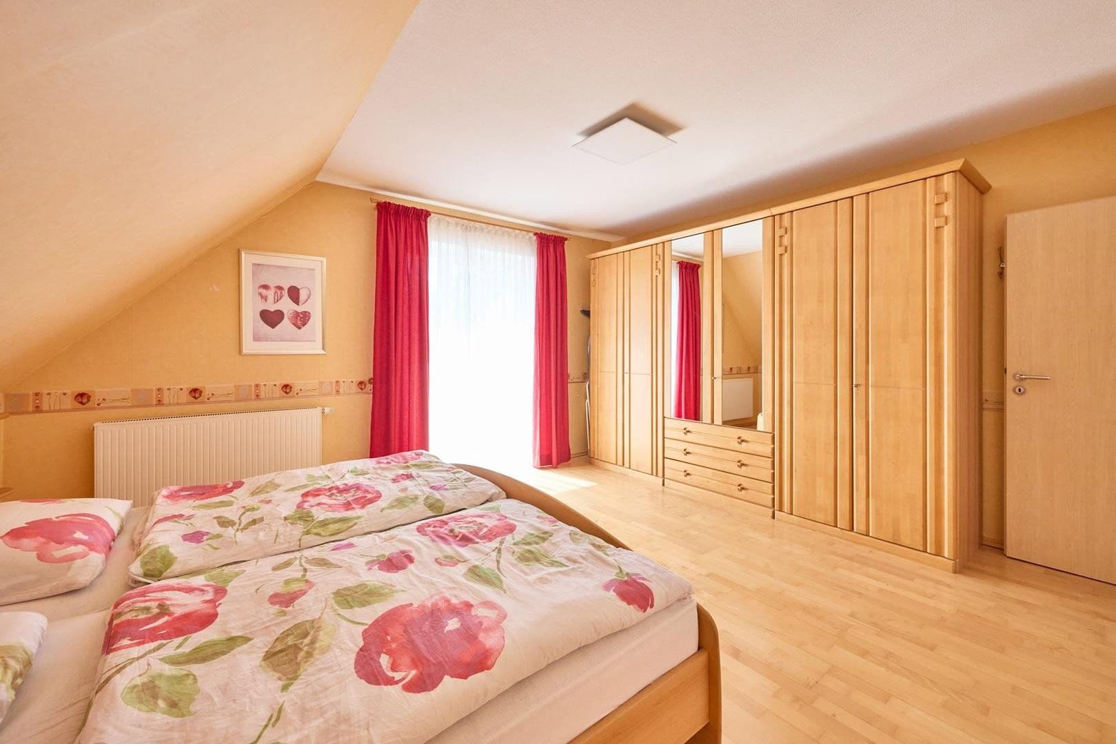 Prodej domu 152 m², pozemek 378 m², Meschede, Severní Porýní-Vestfálsko Prodej domu 152 m², pozemek 378 m², Meschede, Severní Porýní-Vestfálsko