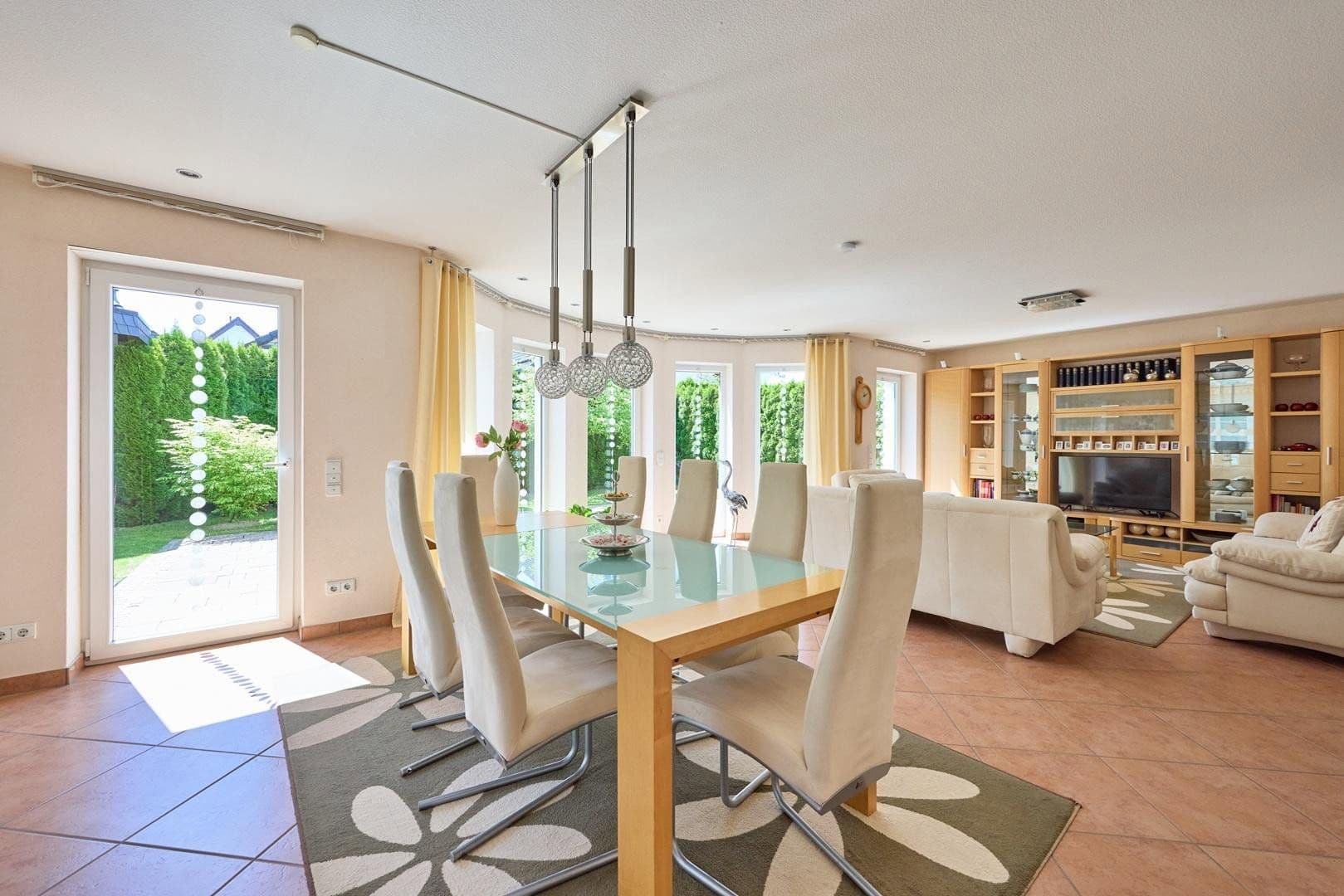 Prodej domu 152 m², pozemek 378 m², Meschede, Severní Porýní-Vestfálsko Prodej domu 152 m², pozemek 378 m², Meschede, Severní Porýní-Vestfálsko