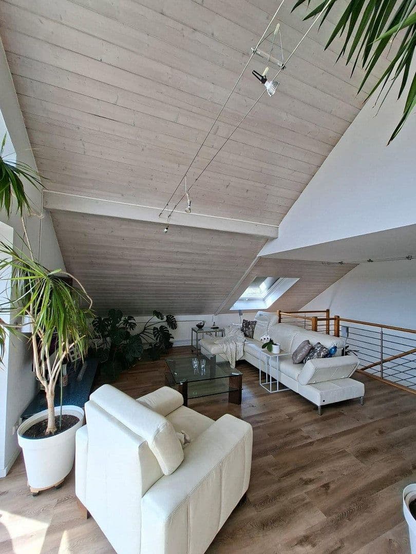 Prodej domu 276 m², pozemek 629 m², Am Weinberg 20, Niederviehbach, Bavorsko Prodej domu 276 m², pozemek 629 m², Am Weinberg 20, Niederviehbach, Bavorsko