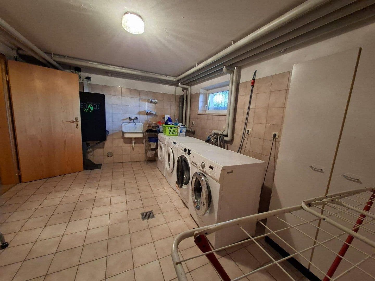 Prodej domu 276 m², pozemek 629 m², Am Weinberg 20, Niederviehbach, Bavorsko Prodej domu 276 m², pozemek 629 m², Am Weinberg 20, Niederviehbach, Bavorsko