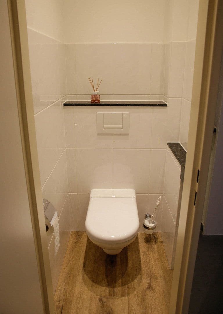 Prodej bytu 3+1 91 m², Niermannsweg 35, Erkrath, Severní Porýní-Vestfálsko Prodej bytu 3+1 91 m², Niermannsweg 35, Erkrath, Severní Porýní-Vestfálsko