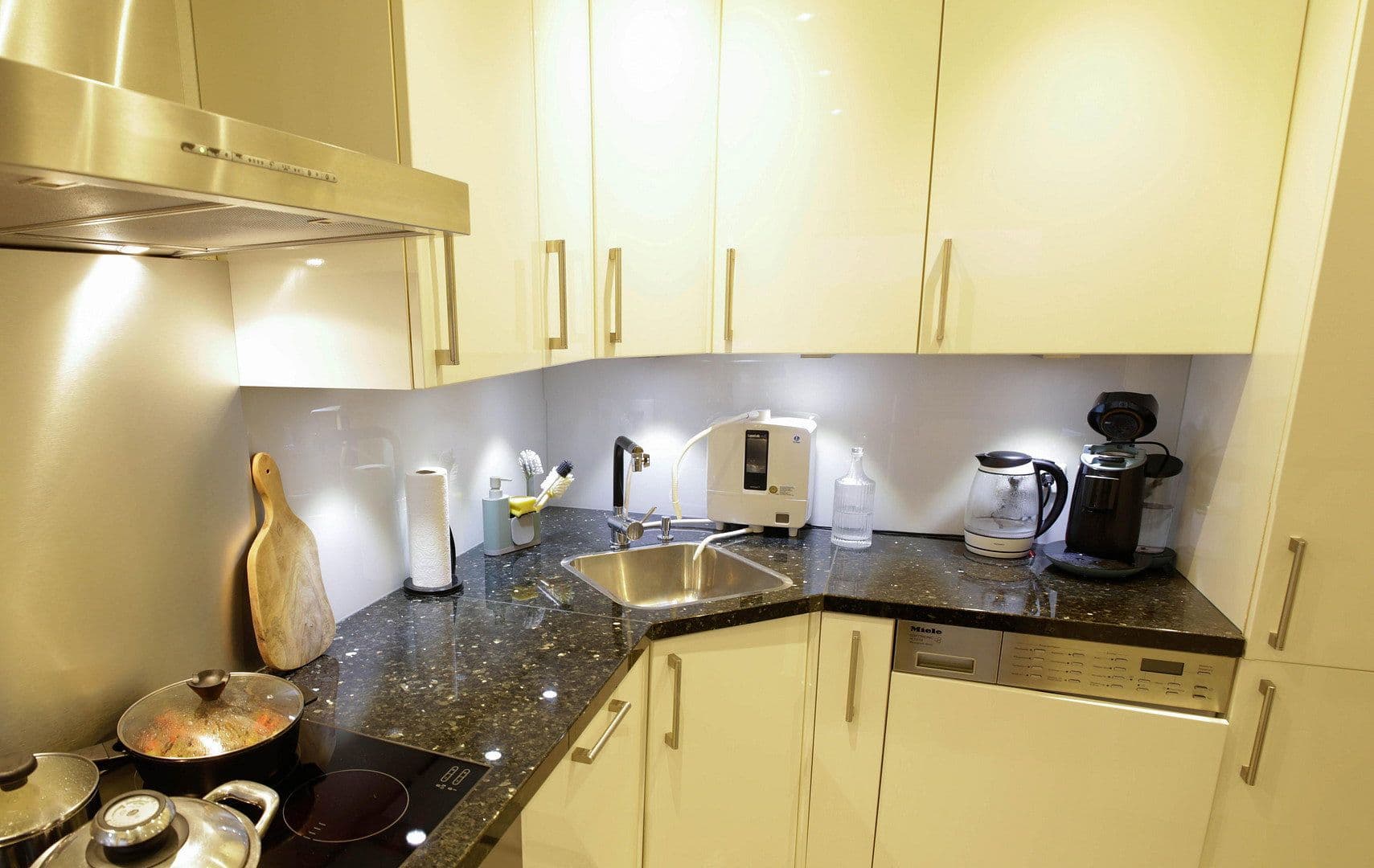 Prodej bytu 3+1 91 m², Niermannsweg 35, Erkrath, Severní Porýní-Vestfálsko Prodej bytu 3+1 91 m², Niermannsweg 35, Erkrath, Severní Porýní-Vestfálsko