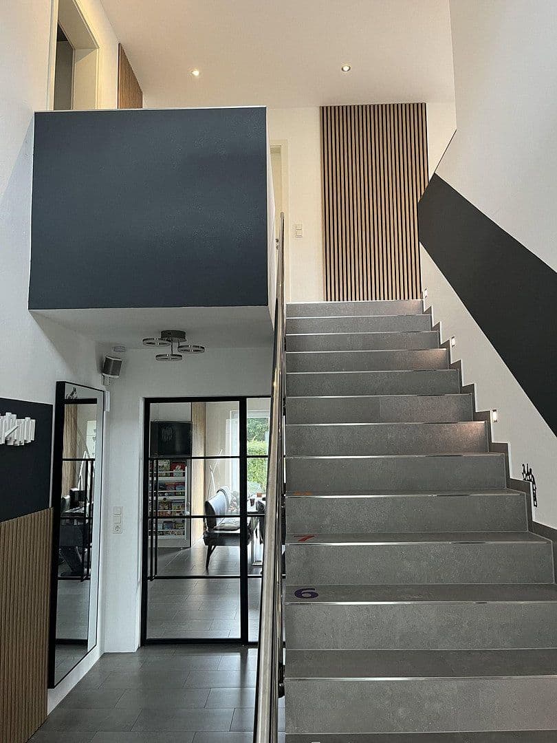 Prodej domu 221 m², pozemek 598 m², Lilienthal, Dolní Sasko Prodej domu 221 m², pozemek 598 m², Lilienthal, Dolní Sasko