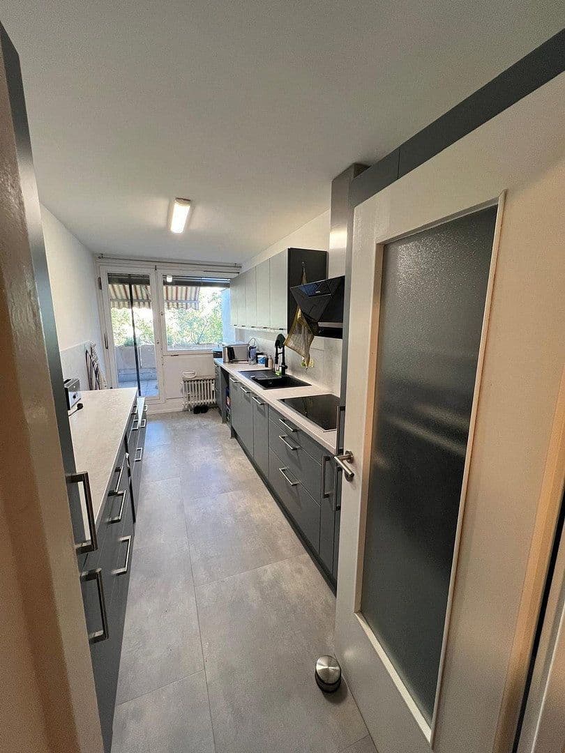 Pronájem bytu 6+1 160 m², Ludwigshafen, Porýní-Falc Pronájem bytu 6+1 160 m², Ludwigshafen, Porýní-Falc