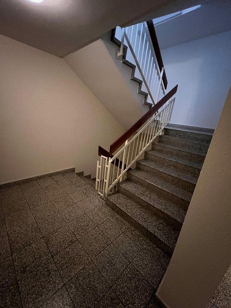 Pronájem bytu 6+1 160 m², Ludwigshafen, Porýní-Falc Pronájem bytu 6+1 160 m², Ludwigshafen, Porýní-Falc