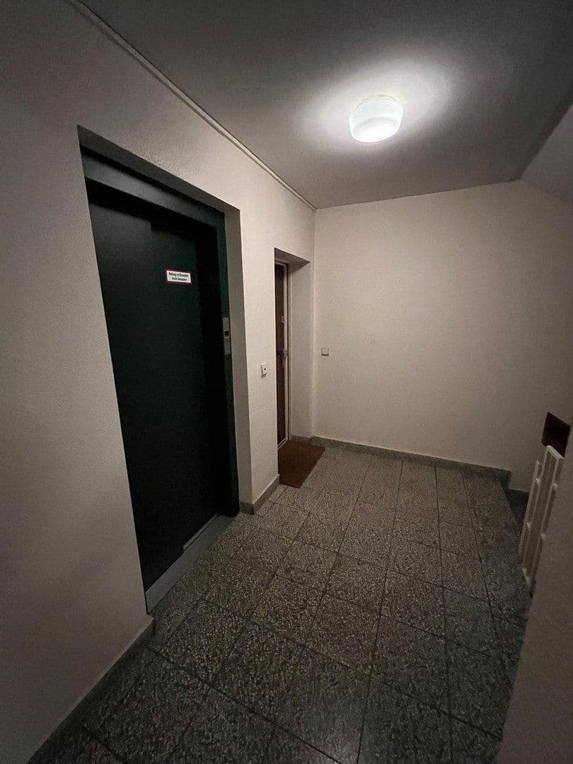 Pronájem bytu 6+1 160 m², Ludwigshafen, Porýní-Falc Pronájem bytu 6+1 160 m², Ludwigshafen, Porýní-Falc