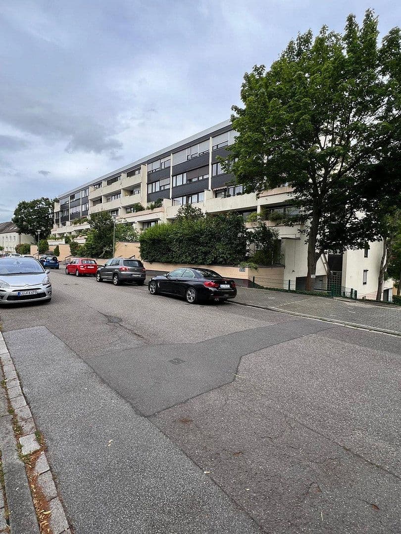 Pronájem bytu 6+1 160 m², Ludwigshafen, Porýní-Falc Pronájem bytu 6+1 160 m², Ludwigshafen, Porýní-Falc