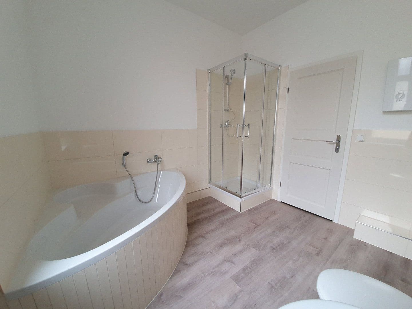 Pronájem bytu 3+1 90 m², Wuppertal OT Barmen, Severní Porýní-Vestfálsko Pronájem bytu 3+1 90 m², Wuppertal OT Barmen, Severní Porýní-Vestfálsko