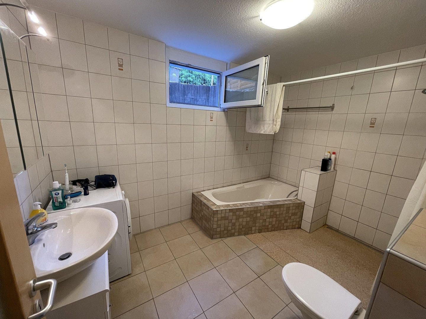 Pronájem bytu 2+kk 71 m², Zollhausstr. 8a, Stutensee, Bádensko-Württembersko Pronájem bytu 2+kk 71 m², Zollhausstr. 8a, Stutensee, Bádensko-Württembersko