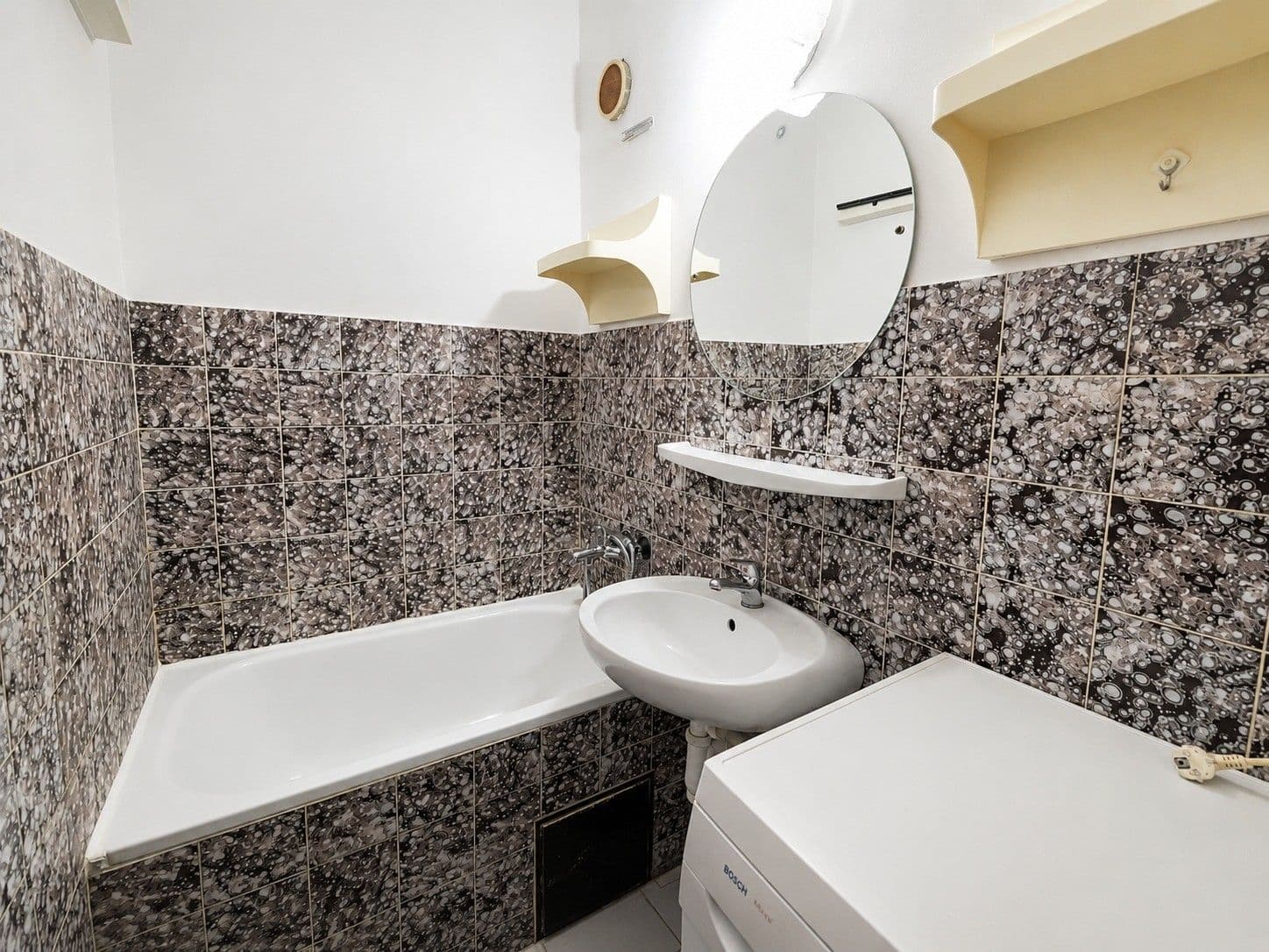 Pronájem bytu 2+kk 45 m², Poděbradova, Kladno, Středočeský kraj Pronájem bytu 2+kk 45 m², Poděbradova, Kladno, Středočeský kraj
