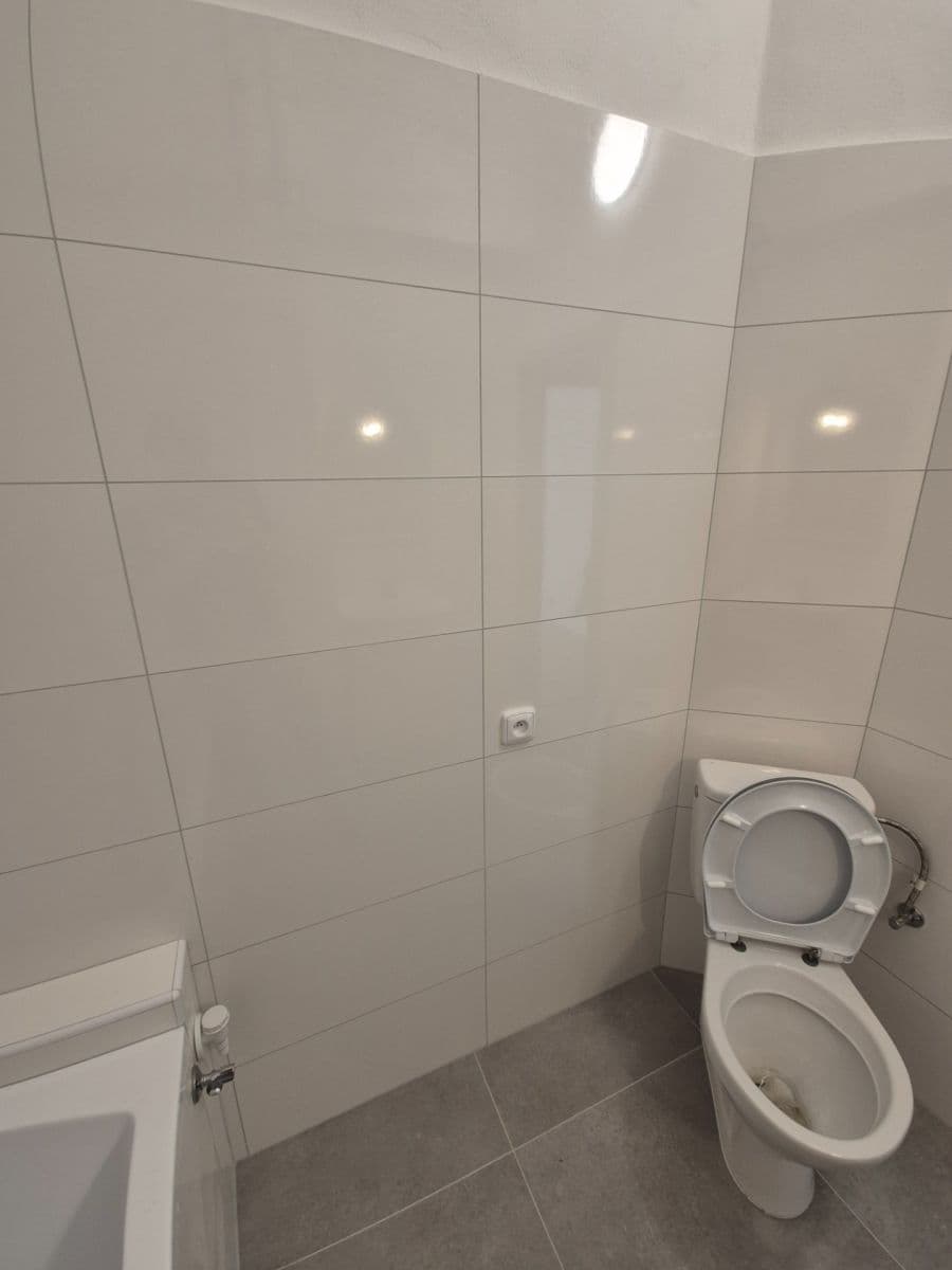 Pronájem bytu 2+kk 45 m², Provazníkova, Brno, Jihomoravský kraj Pronájem bytu 2+kk 45 m², Provazníkova, Brno, Jihomoravský kraj