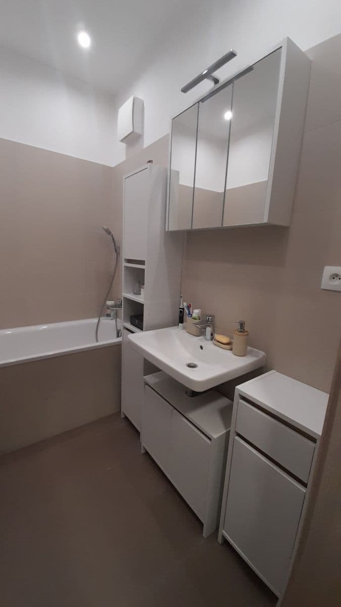 Prodej bytu 2+1 53 m², Hany Ponickej, Lamač, Bratislavský kraj Prodej bytu 2+1 53 m², Hany Ponickej, Lamač, Bratislavský kraj