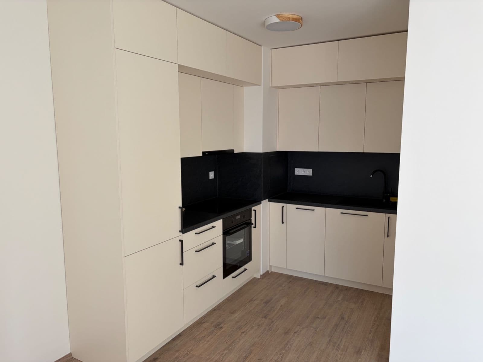 Pronájem bytu 1+kk 38 m², Pšeničná, Hořovice, Středočeský kraj Pronájem bytu 1+kk 38 m², Pšeničná, Hořovice, Středočeský kraj