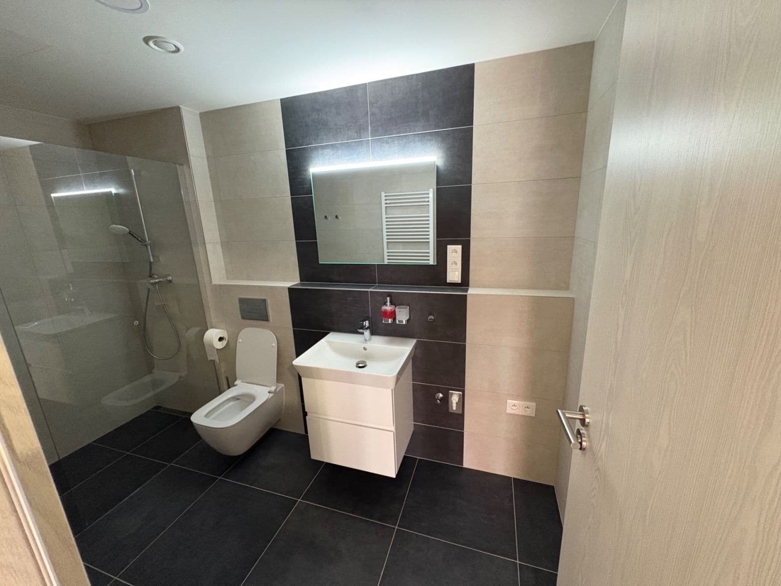 Pronájem bytu 1+kk 38 m², Pšeničná, Hořovice, Středočeský kraj Pronájem bytu 1+kk 38 m², Pšeničná, Hořovice, Středočeský kraj