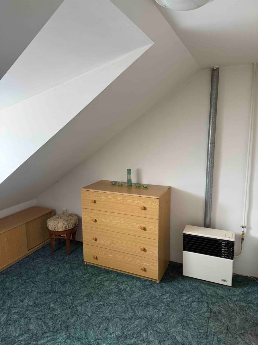 Pronájem bytu 2+1 40 m², Klicperova, Olomouc, Olomoucký kraj Pronájem bytu 2+1 40 m², Klicperova, Olomouc, Olomoucký kraj