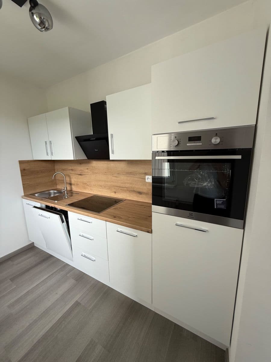 Prodej bytu 1+1 39 m², Horská, Tanvald, Liberecký kraj Prodej bytu 1+1 39 m², Horská, Tanvald, Liberecký kraj