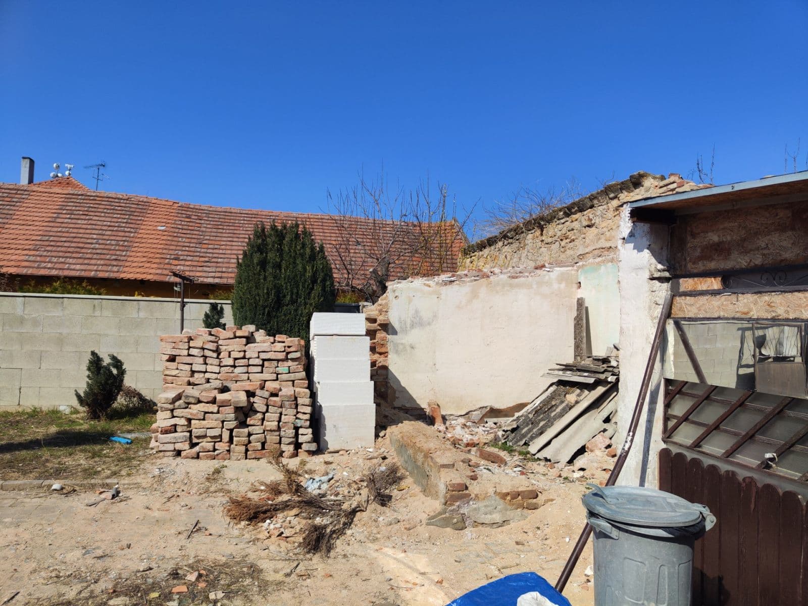 Prodej domu 49 m², pozemek 232 m², Tuchoraz, Středočeský kraj Prodej domu 49 m², pozemek 232 m², Tuchoraz, Středočeský kraj