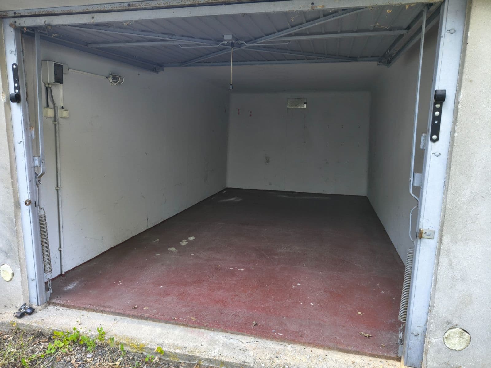 Pronájem garáže 19 m², U Potůčku, Liberec, Liberecký kraj Pronájem garáže 19 m², U Potůčku, Liberec, Liberecký kraj