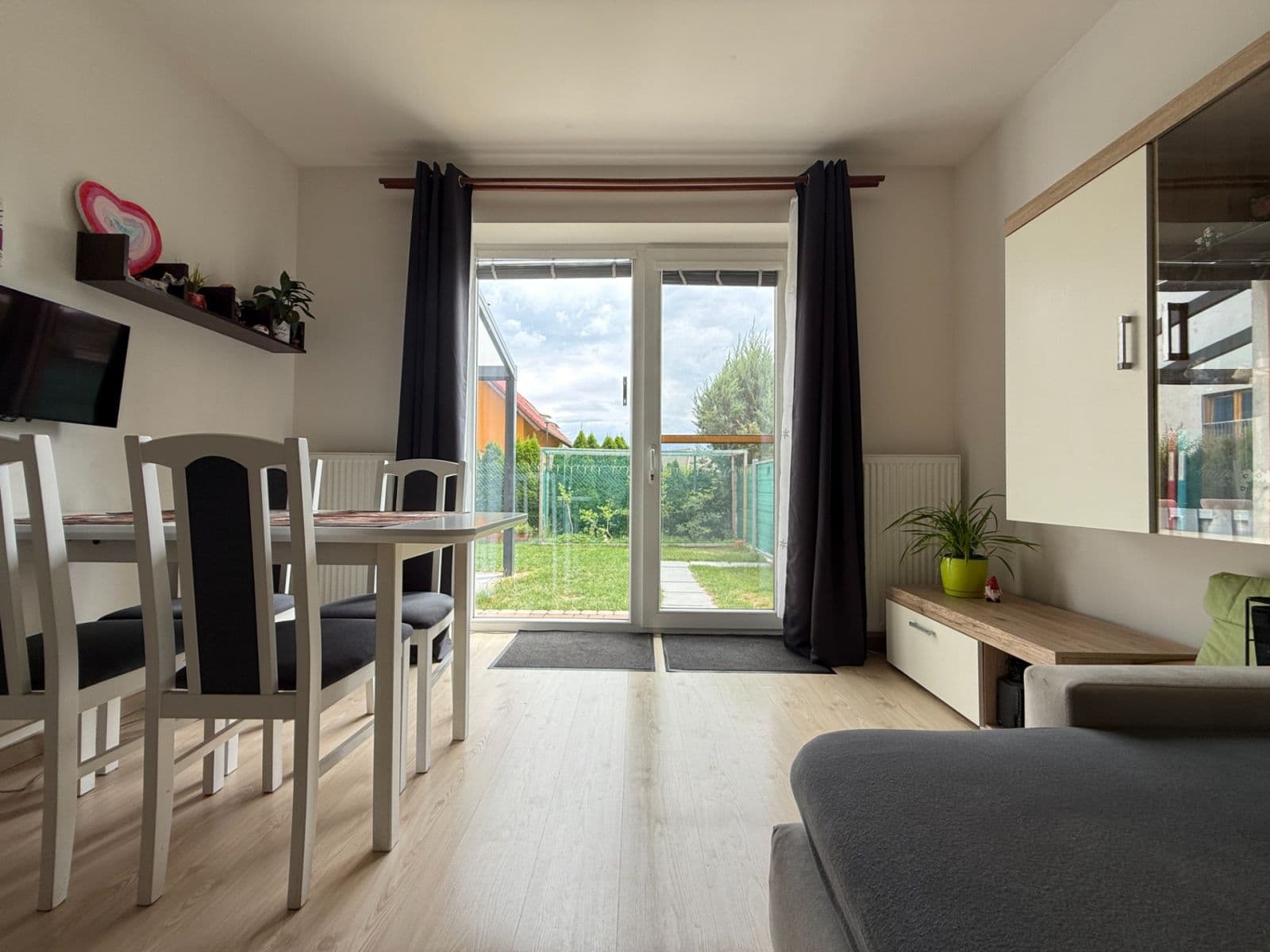 Prodej bytu 3+kk 55 m², Šípková, Mukařov, Středočeský kraj Prodej bytu 3+kk 55 m², Šípková, Mukařov, Středočeský kraj
