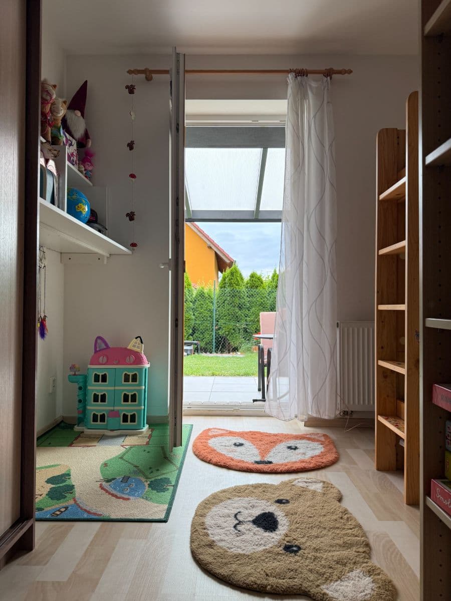 Prodej bytu 3+kk 55 m², Šípková, Mukařov, Středočeský kraj Prodej bytu 3+kk 55 m², Šípková, Mukařov, Středočeský kraj