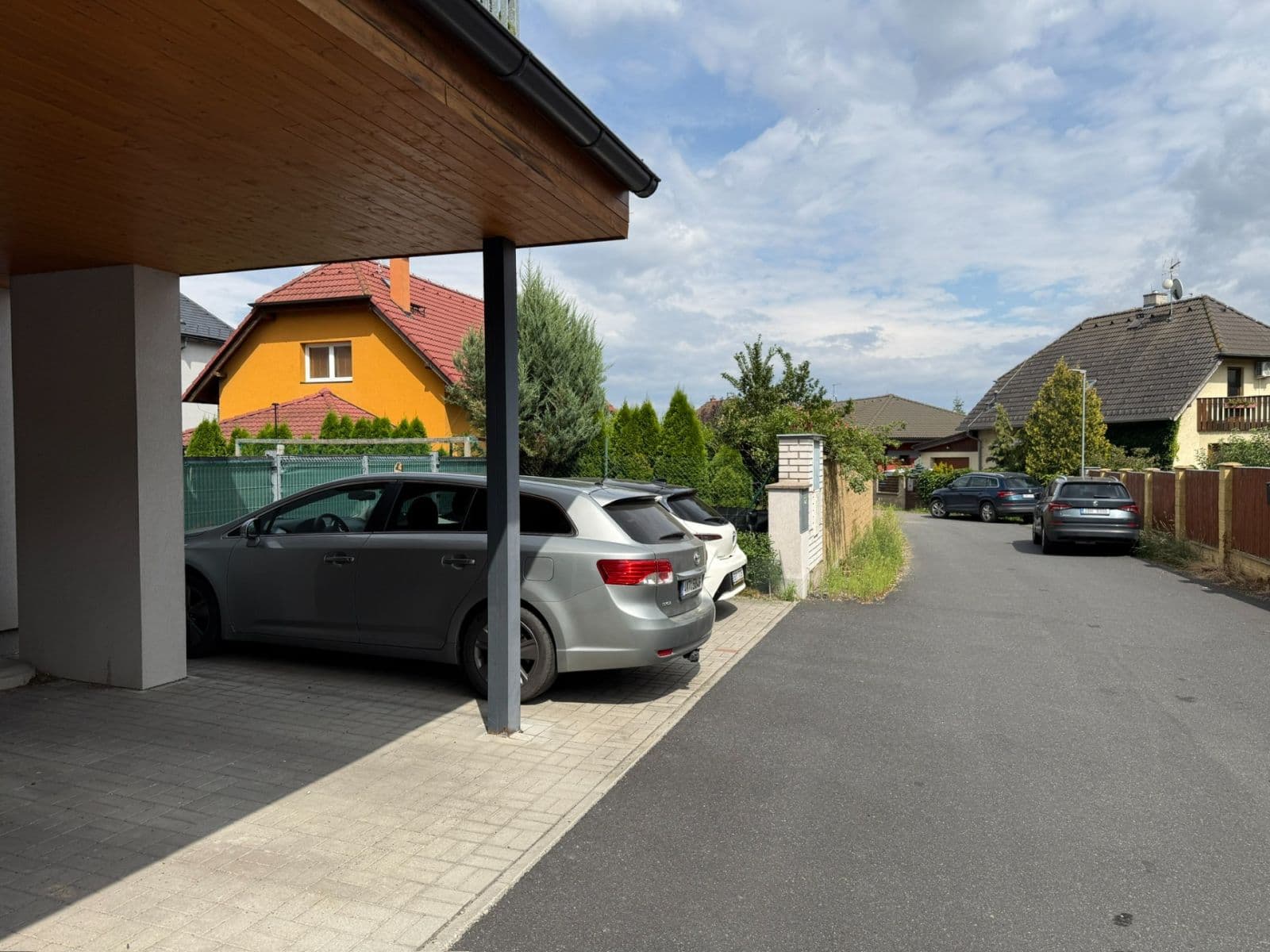 Prodej bytu 3+kk 55 m², Šípková, Mukařov, Středočeský kraj Prodej bytu 3+kk 55 m², Šípková, Mukařov, Středočeský kraj