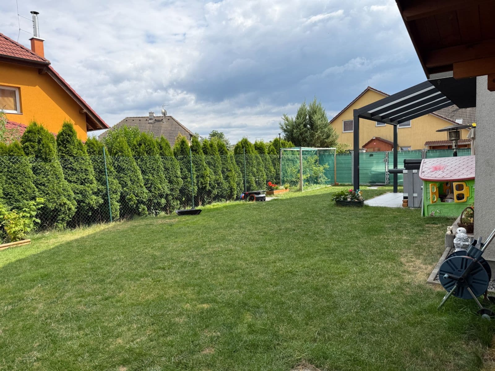 Prodej bytu 3+kk 55 m², Šípková, Mukařov, Středočeský kraj Prodej bytu 3+kk 55 m², Šípková, Mukařov, Středočeský kraj