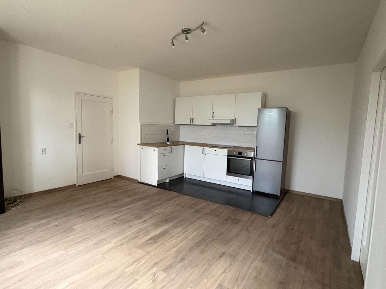 Pronájem bytu 2+kk 45 m², Evropská, Praha, Praha Pronájem bytu 2+kk 45 m², Evropská, Praha, Praha
