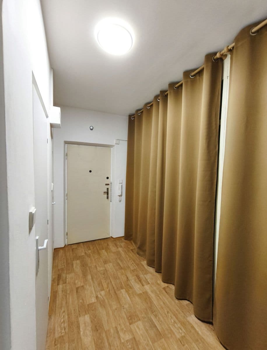 Pronájem bytu 2+1 55 m², Počernická, Praha, Praha Pronájem bytu 2+1 55 m², Počernická, Praha, Praha