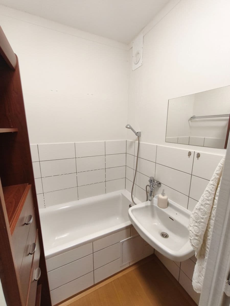 Pronájem bytu 2+1 55 m², Počernická, Praha, Praha Pronájem bytu 2+1 55 m², Počernická, Praha, Praha