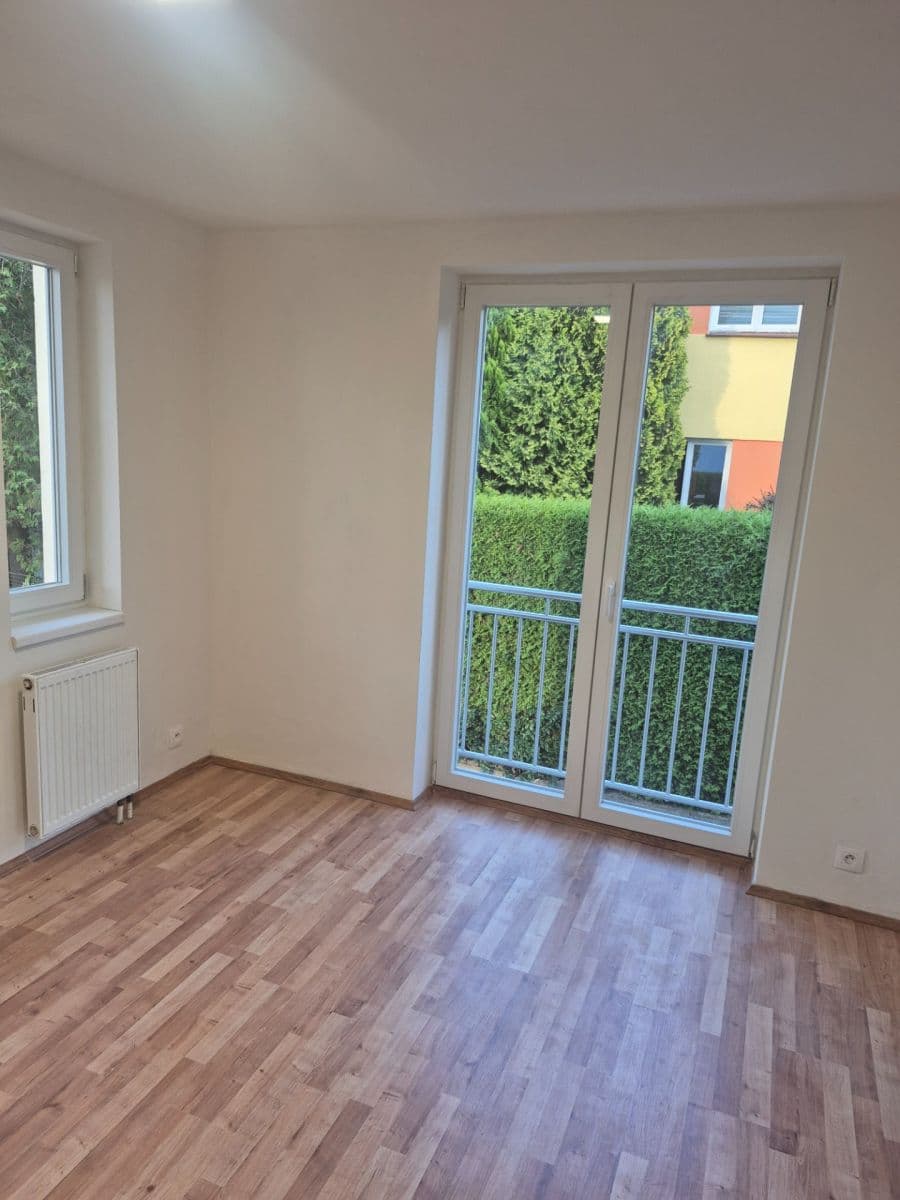 Pronájem bytu 2+kk 45 m², Lišická, Praha, Praha Pronájem bytu 2+kk 45 m², Lišická, Praha, Praha