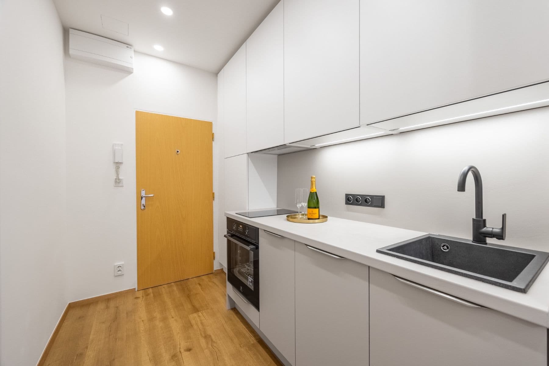 Prodej bytu 1+1 31 m², Dačického, Praha, Praha Prodej bytu 1+1 31 m², Dačického, Praha, Praha