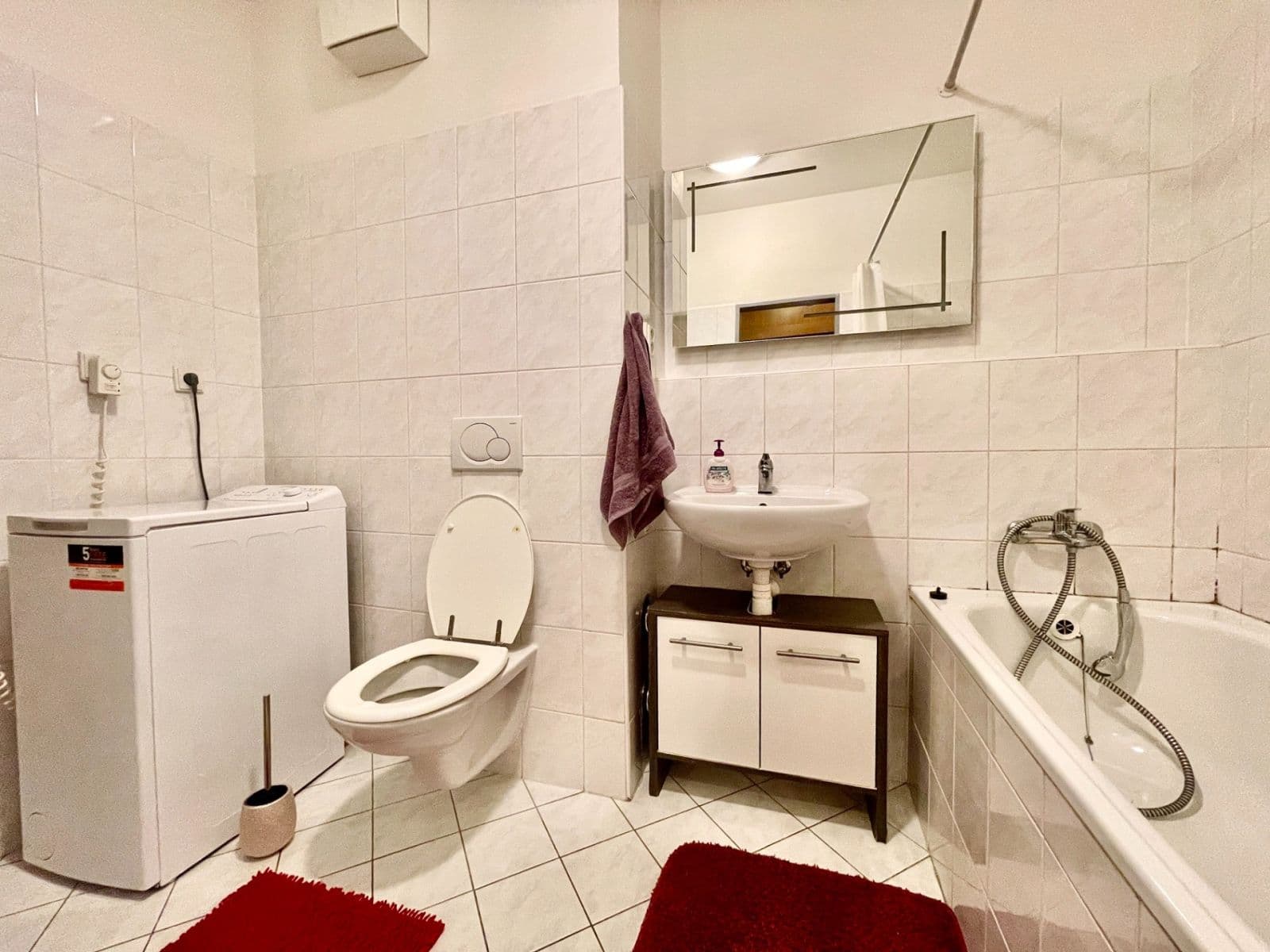Pronájem bytu 2+kk 63 m², Novovysočanská, Praha, Praha Pronájem bytu 2+kk 63 m², Novovysočanská, Praha, Praha