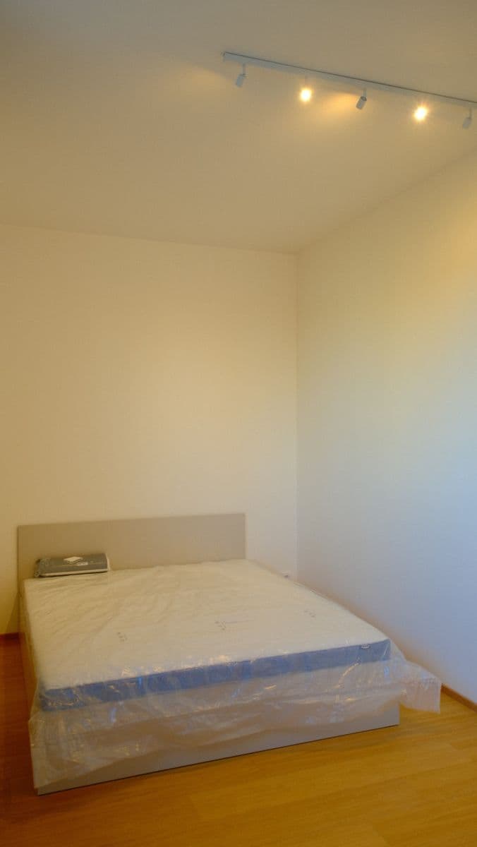 Pronájem bytu 2+kk 42 m², V Třešňovce, Praha, Praha Pronájem bytu 2+kk 42 m², V Třešňovce, Praha, Praha