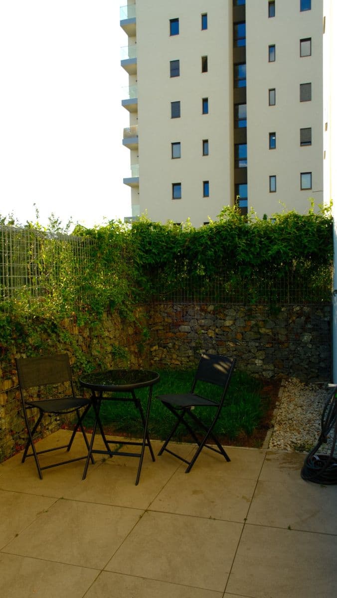 Pronájem bytu 2+kk 42 m², V Třešňovce, Praha, Praha Pronájem bytu 2+kk 42 m², V Třešňovce, Praha, Praha