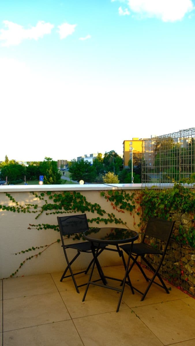 Pronájem bytu 2+kk 42 m², V Třešňovce, Praha, Praha Pronájem bytu 2+kk 42 m², V Třešňovce, Praha, Praha