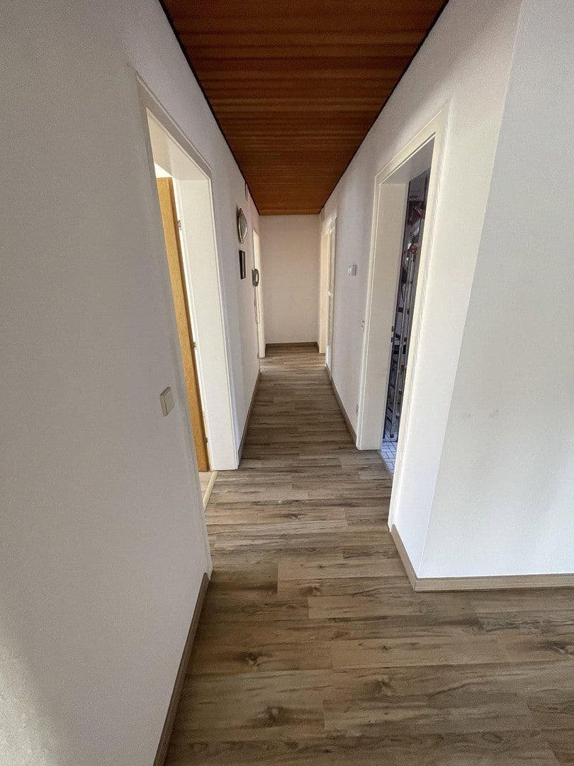 Pronájem bytu 5+1 120 m², Nürtingen, Bádensko-Württembersko Pronájem bytu 5+1 120 m², Nürtingen, Bádensko-Württembersko