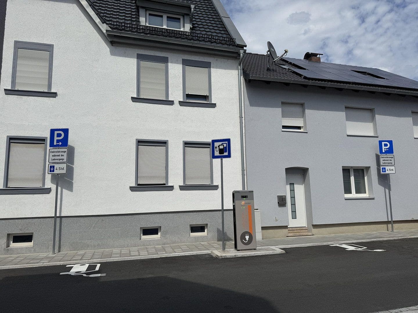 Pronájem bytu 1+kk 41 m², Herzogenaurach, Bavorsko Pronájem bytu 1+kk 41 m², Herzogenaurach, Bavorsko