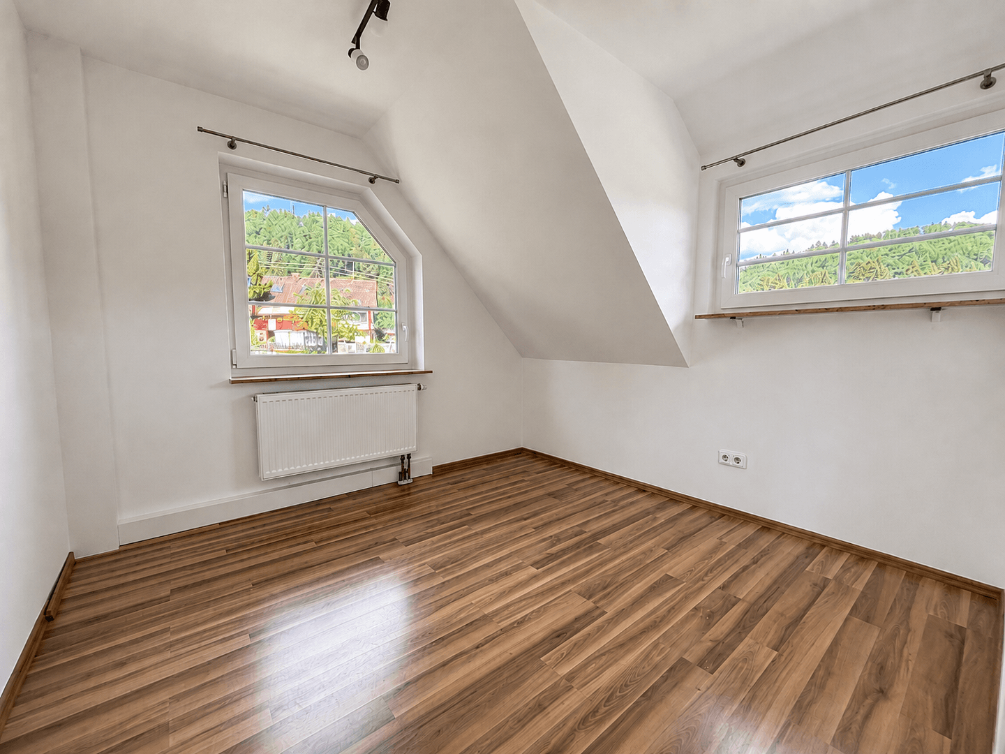 Pronájem bytu 3+1 95 m², Tailfingerstraße 1, Albstadt, Bádensko-Württembersko Pronájem bytu 3+1 95 m², Tailfingerstraße 1, Albstadt, Bádensko-Württembersko
