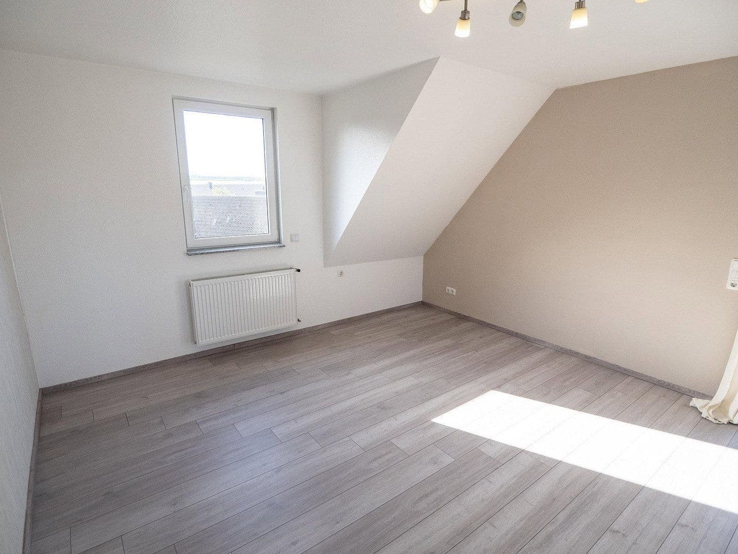 Pronájem bytu 3+kk 87 m², Duffenterstr. 26, Stolberg, Severní Porýní-Vestfálsko Pronájem bytu 3+kk 87 m², Duffenterstr. 26, Stolberg, Severní Porýní-Vestfálsko