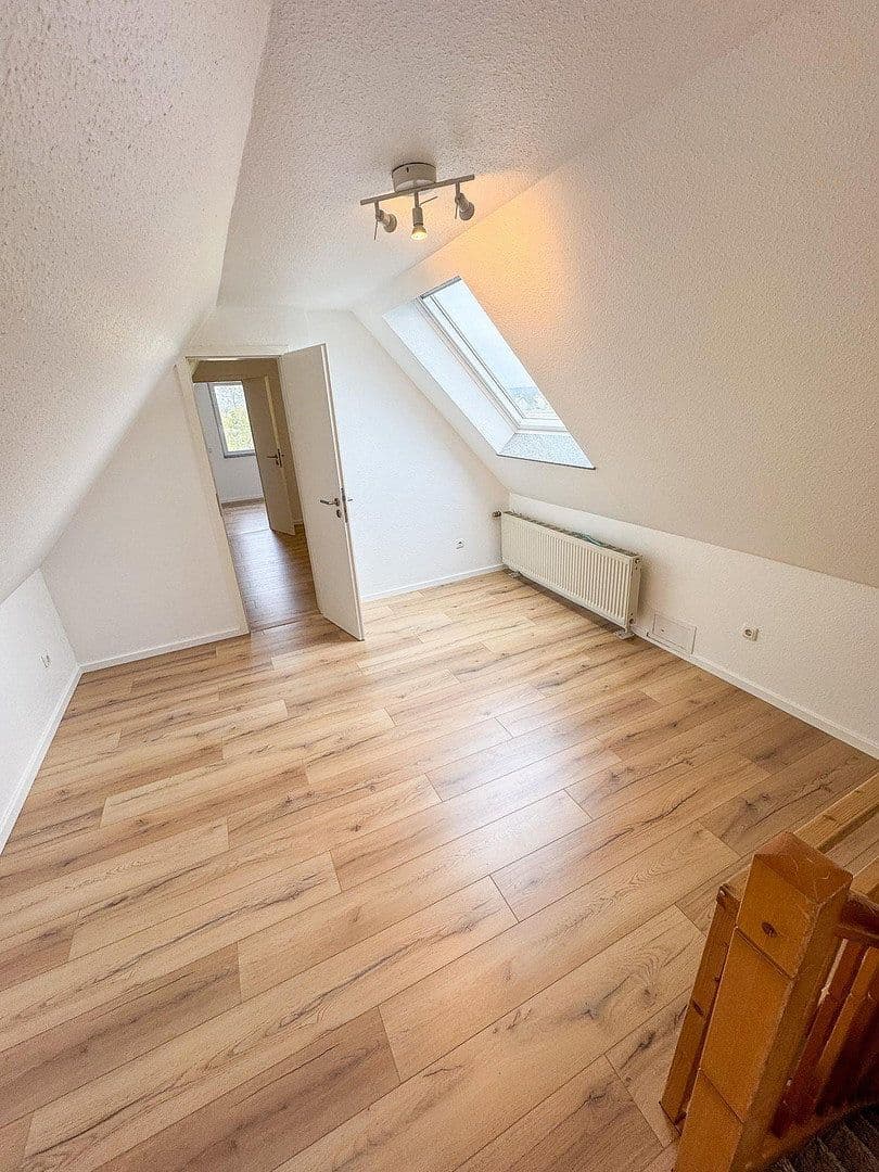 Pronájem bytu 3+kk 87 m², Duffenterstr. 26, Stolberg, Severní Porýní-Vestfálsko Pronájem bytu 3+kk 87 m², Duffenterstr. 26, Stolberg, Severní Porýní-Vestfálsko