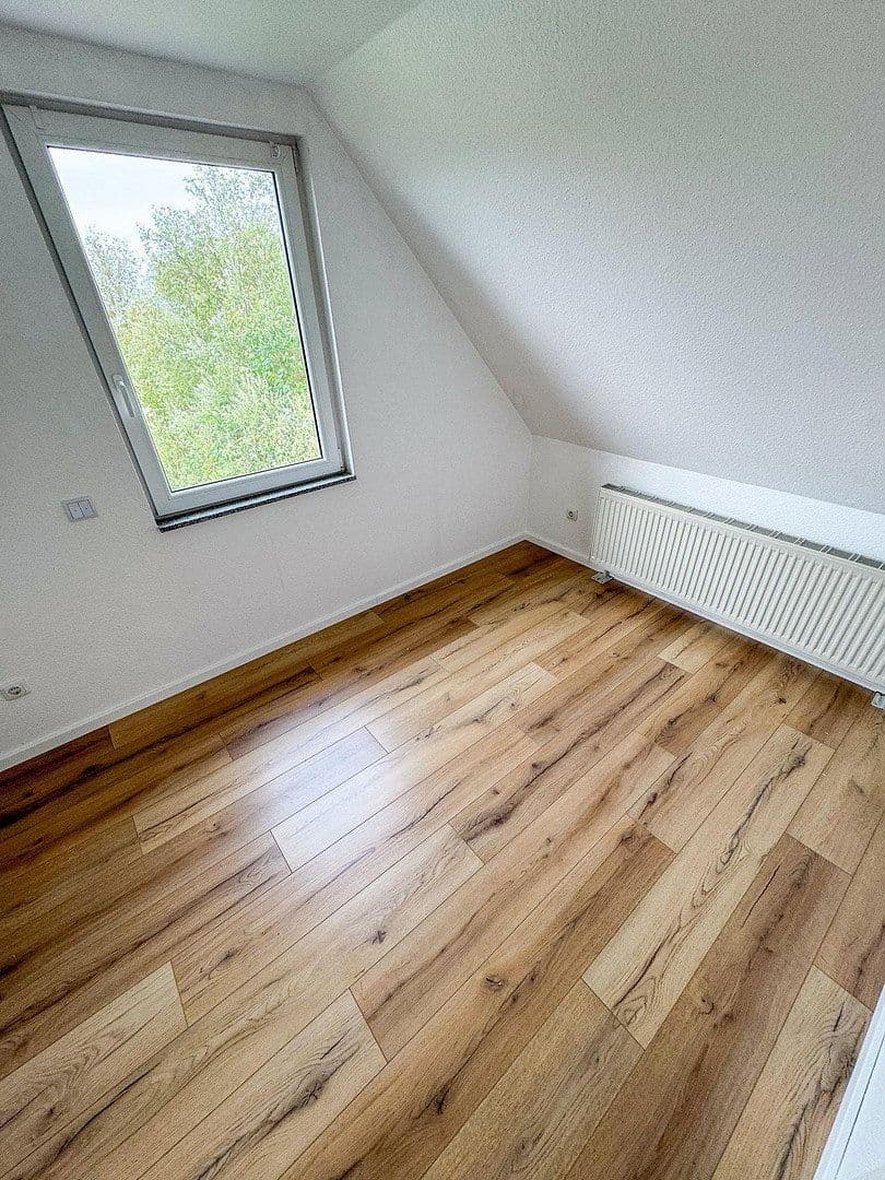 Pronájem bytu 3+kk 87 m², Duffenterstr. 26, Stolberg, Severní Porýní-Vestfálsko Pronájem bytu 3+kk 87 m², Duffenterstr. 26, Stolberg, Severní Porýní-Vestfálsko