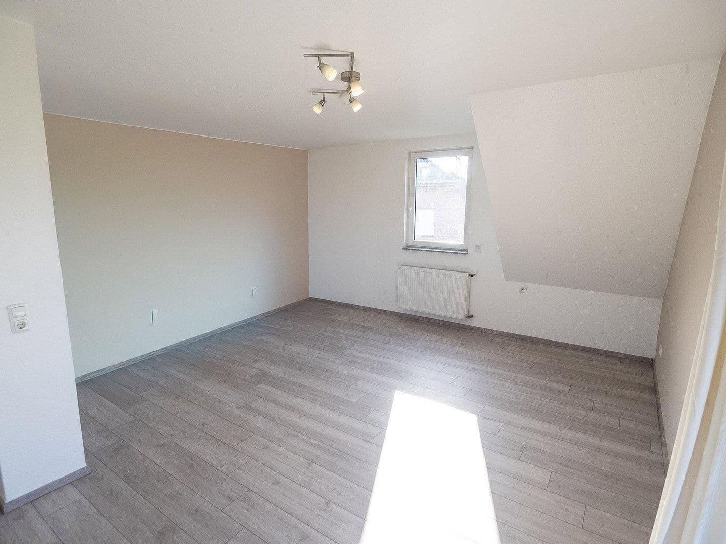 Pronájem bytu 3+kk 87 m², Duffenterstr. 26, Stolberg, Severní Porýní-Vestfálsko Pronájem bytu 3+kk 87 m², Duffenterstr. 26, Stolberg, Severní Porýní-Vestfálsko
