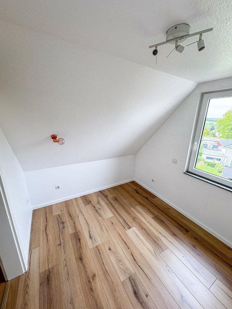 Pronájem bytu 3+kk 87 m², Duffenterstr. 26, Stolberg, Severní Porýní-Vestfálsko Pronájem bytu 3+kk 87 m², Duffenterstr. 26, Stolberg, Severní Porýní-Vestfálsko