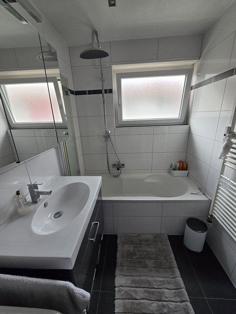 Prodej bytu 3+kk 93 m², Niefern-Öschelbronn, Bádensko-Württembersko Prodej bytu 3+kk 93 m², Niefern-Öschelbronn, Bádensko-Württembersko