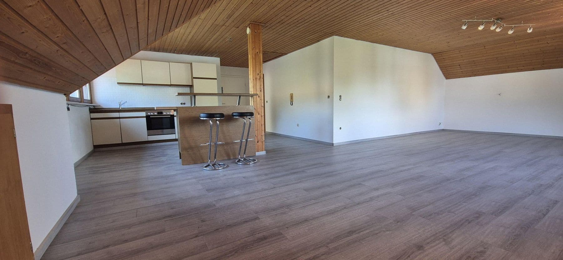 Pronájem bytu 2+1 72 m², Am Bahndamm 1, Blumberg, Bádensko-Württembersko Pronájem bytu 2+1 72 m², Am Bahndamm 1, Blumberg, Bádensko-Württembersko